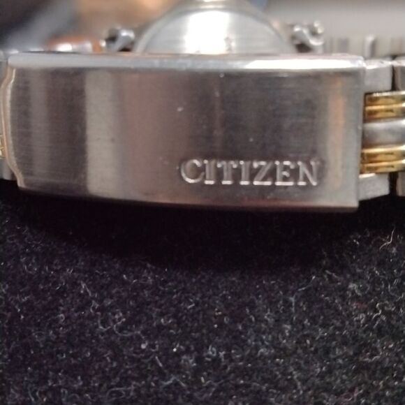 Citizen Women's watch  - Picture 3 of 4
